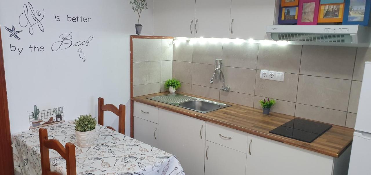 Burero Beach Stay - Comfy - Near Airport & Beaches El Burrero ภายนอก รูปภาพ